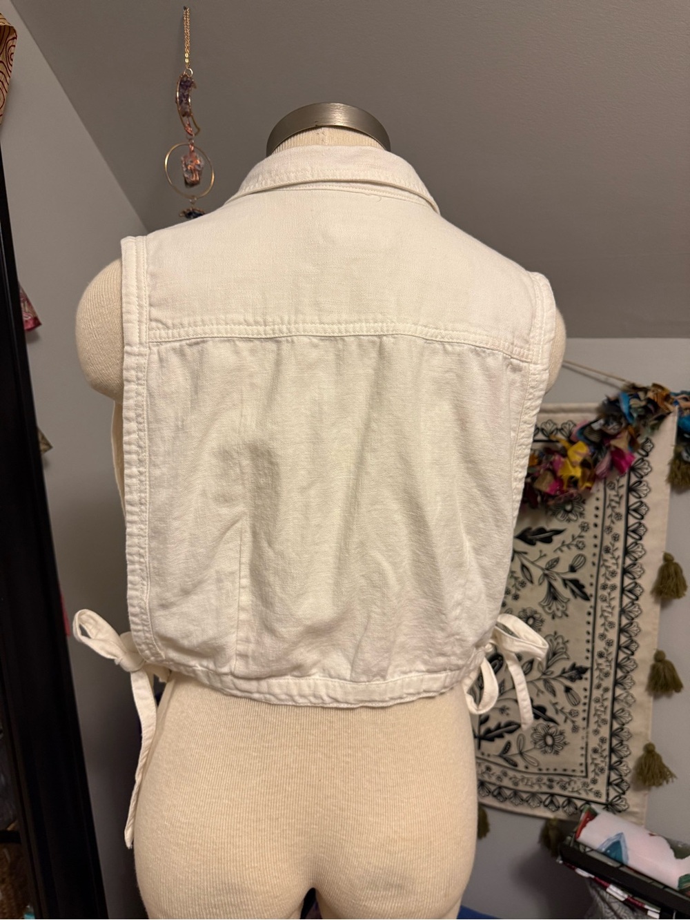 Anthropologie Pilcro Cream Cropped Button-Front Vest - Picture 4 of 6